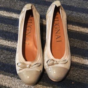 Mugnai flats NWOT Size 9